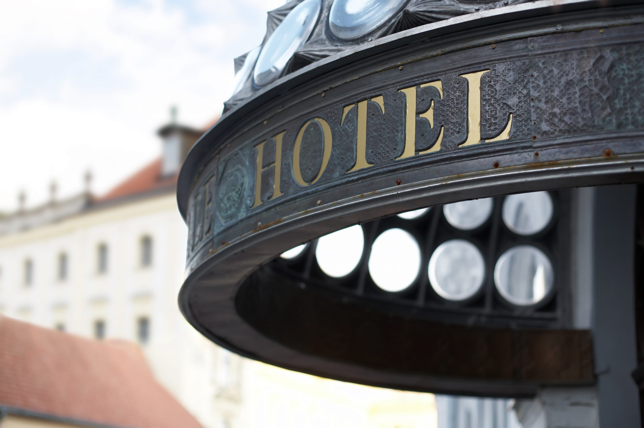 Hotels & Resorts